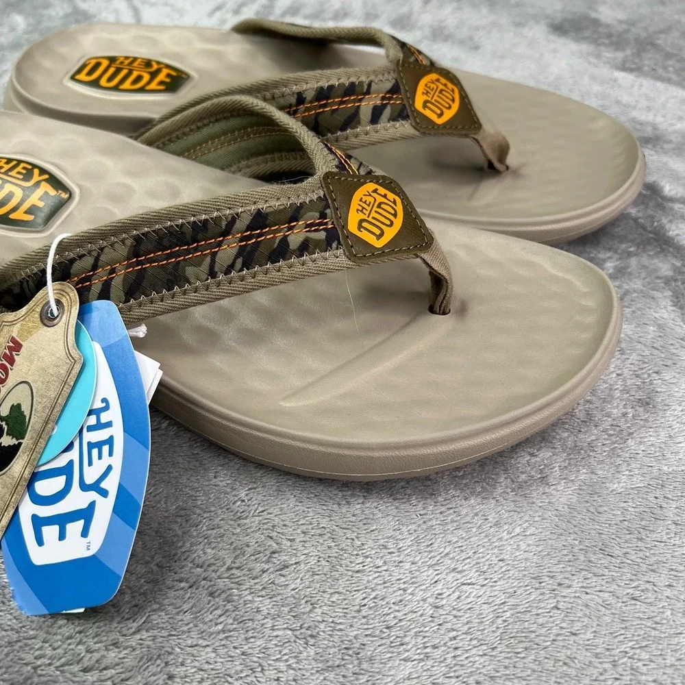 Hey Dude Myers Mossy Oak Thong Sandals Men 10 Camo Comfort Flip Flops Summer NWT